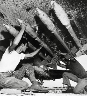 Rockets on a military aircraft, 1945