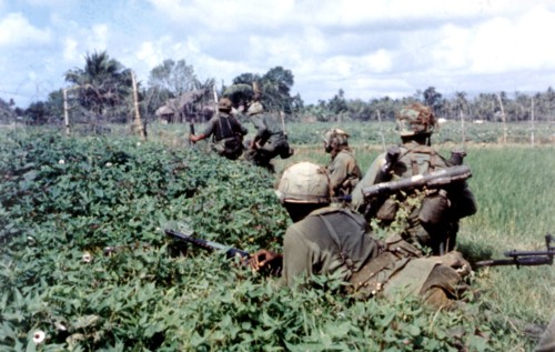 Soldats américains en mission de reconnaissance