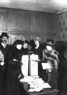 Fake polling station set up by two newspapers to protest against the refusal to grant women the right to vote