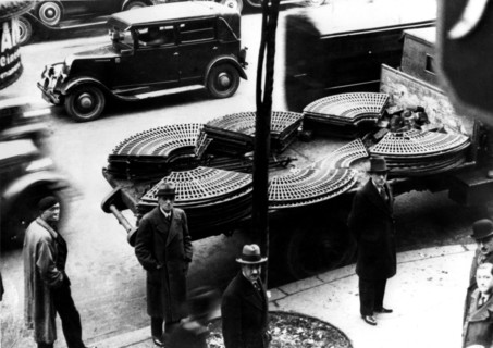 Anticipation of the 1934 February 6-9 riots, in Paris