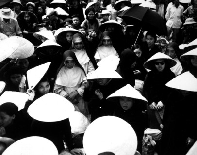 Réfugiés vietnamiens avant leur évacuation