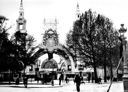 Paris. The Magic-City