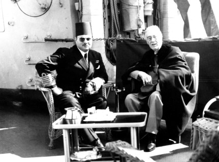 Rencontre du président Roosevelt et du roi Farouk d'Egypte après la Conférence de Yalta (1945)