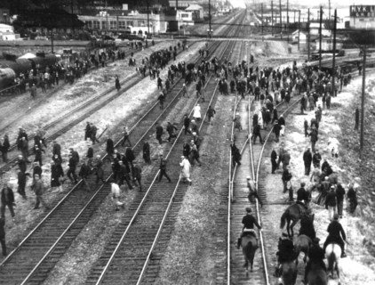 Truck drivers' strike in Seattle, Washington state. The police is dispersing the strikers.