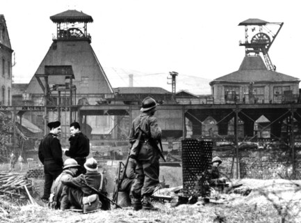 Saint-Etienne. Occupation of the region's mines by military troops