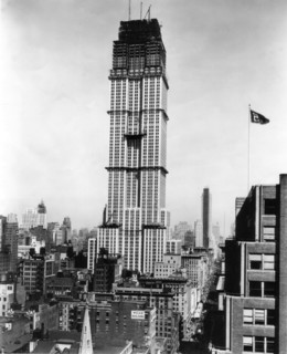 New York. Construction of the Empire state building.