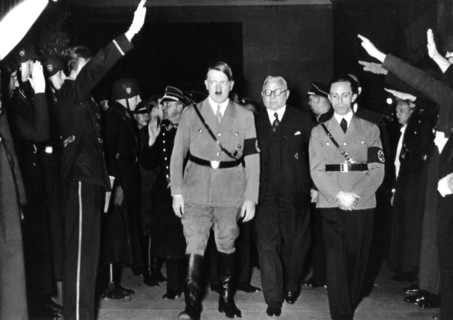 Hitler et Goebbels dans un film tourné par la U.F.A