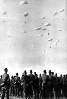 Une école de parachutisme