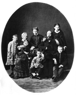Lénine au milieu de sa famille à Simbirsk