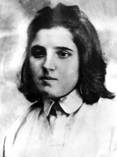 Nadia Alliloneva, 2ème femme de Staline, à l'âge de 15 ans