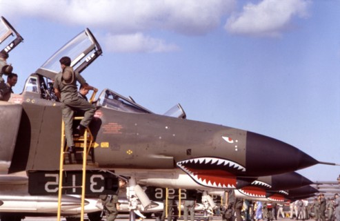 Les "Phantoms" de l'U.S. Air Force peu après leur arrivée à Korat
