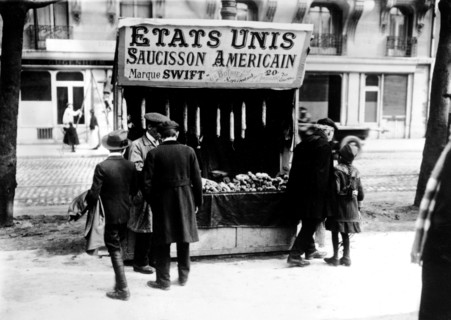 Ham fair in Paris: Stand selling American sausages