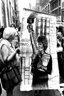 Manifestation à New York réclamant la libération d'Angela Davis