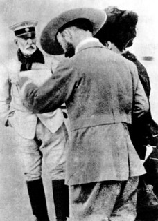 Francisco I. Madero and his wife visit General Juan Y. Navarro