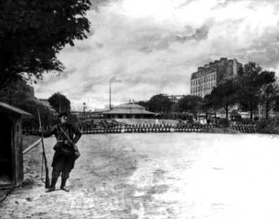 During the defense of Paris: chevaux-de-frise and chopped down trees, porte de Vincennes