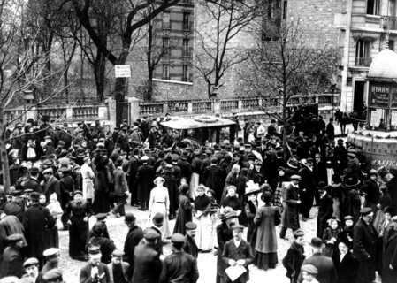 The shooting of Chantilly committed by the Bonnot Gang
