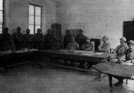 A war council on the front, 1917