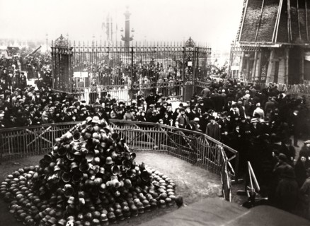 Casques allemands, place de la Concorde