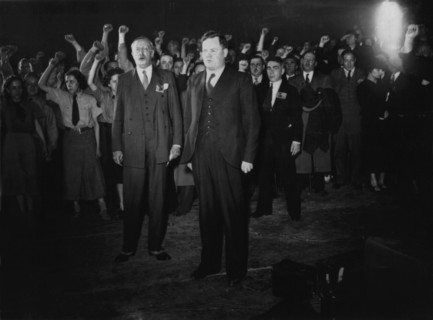 Maurice Thorez et Léon Blum au Vel'd'Hiv à Paris, 1936