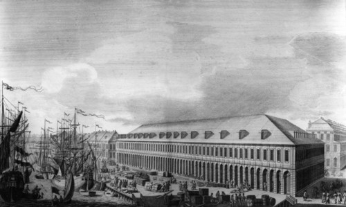 Saint-Pétersbourg, Vue de la bourse et du magasin de marchandises, en remontant la petite Neva