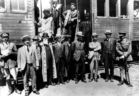 Arrival of the members of the Zionist Committee