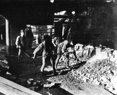 Wales. Scene of the great strike in the coal mines (1910)