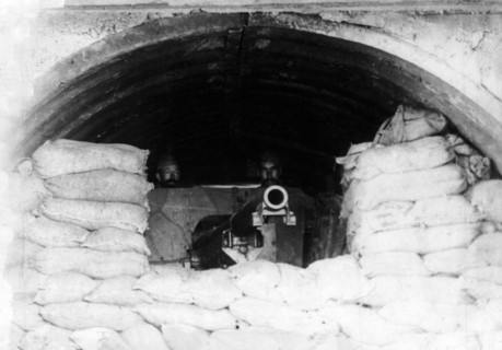 World War I. Smuggler's house: 75-mm piece in a pillbox (1916)