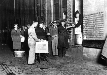 Détroit, distribution de pain et de soupe aux chômeurs