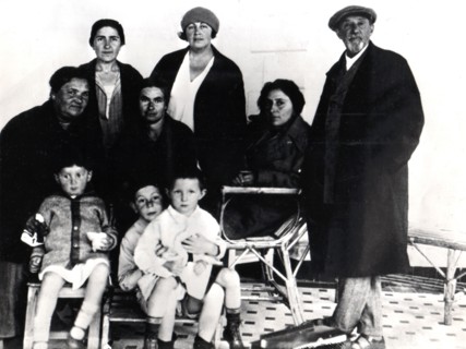 Les enfants de Staline et de Nadia, Svetlana et Basile, 1930