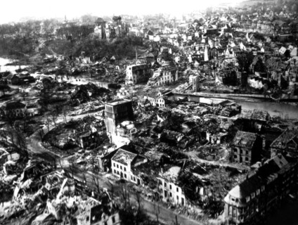 Berlin reduced to rubble and ruins