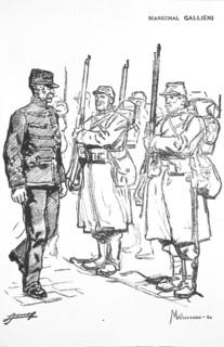 Le Maréchal Galliéni passe ses troupes en revue.