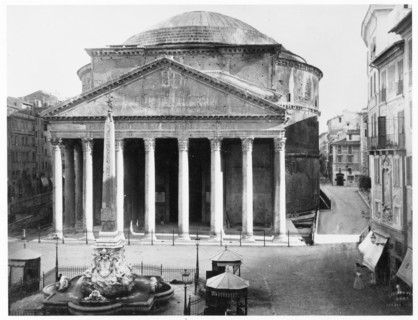 View over the Piazza della Rotonda in Rome