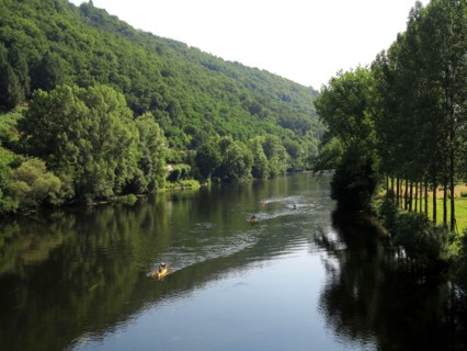 Canoes sur la Dordogne