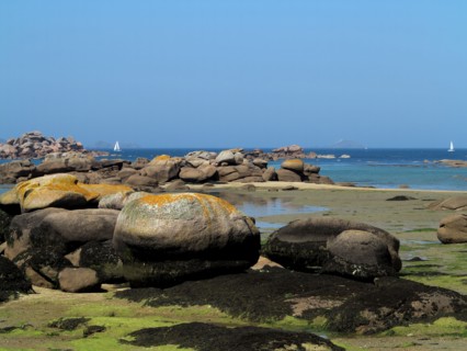 Beach of Tregastel