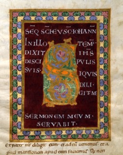 Evangéliaire de l'Ecole de Reichenau, Lettrine "S"