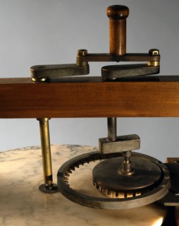 Maquette d'une machine dessinée par Léonard de Vinci