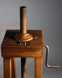 Maquette d'une machine dessinée par Léonard de Vinci