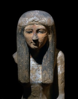Buste de statue féminine en grès peint
