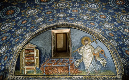 Mausoleum of Galla Placidia in Ravenna : lunette of the martyrdom of St Lawrence