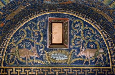 Mausoleum of Galla Placidia in Ravenna: lunette with deer facing each other drinking from the Fountain of Life