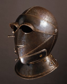 Casque en acier bruni "à la savoyarde"