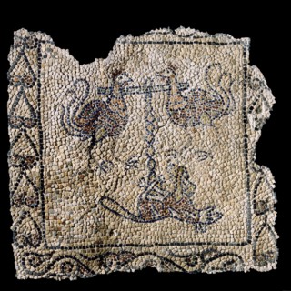 Mosaïque : Légende médiévale du "Roman de Renart" :  les funérailles de "Renart faisant semblant d'être mort"