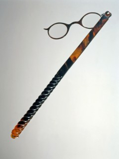 Lorgnette à long manche