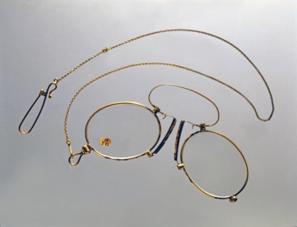 Nose clip glasses
