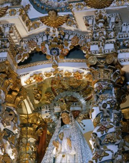 Intérieur de l'église de Santa Maria Tonantzintla à San Andres Cholula (Mexique)