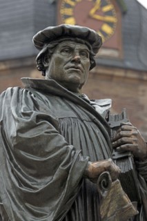 Statue de Martin Luther à Eisleben (détail)