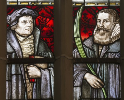 Martin Luther et Martin Rinckart. Vitrail de l'église Sainte-Anne à Eisleben (détail)