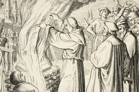 La vie de Martin Luther : Luther brûle la Bulle papale et le Droit canonique