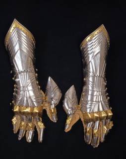 Gantelet provenant de l'armure de Gaudenz von Matsch