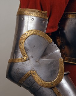 Armure appartenant à un noble Seigneur de Matsch, avec casque bassinet à "bec de passereau"